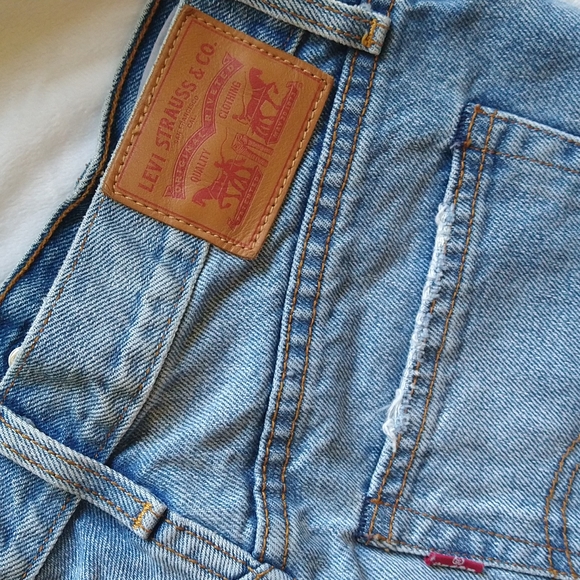LEVI'S : BUTTON FLY JEAN SHORTS: SIZE 29 - Picture 6 of 7